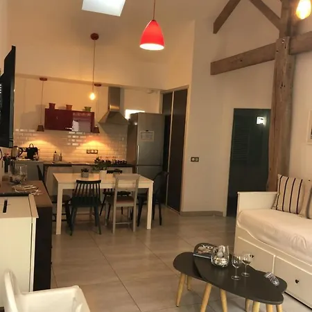 Les Petits Pois Sont Rouges Holiday home *